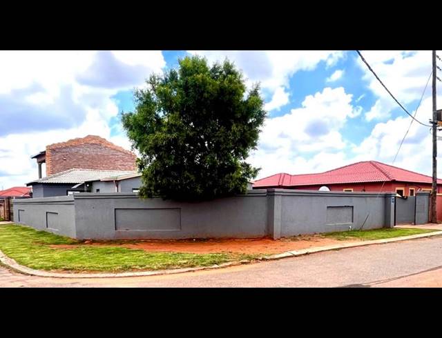 3 BEDROOM HOUSE FOR SALE IN GLEN RIDGE